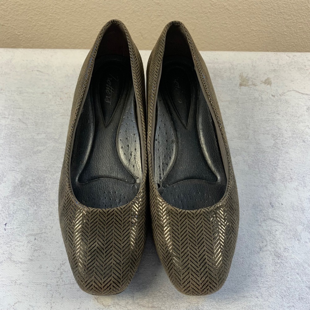 Trotters Lauren Womens 7.5M Brown Herringbone Leather Wedge Pumps T1110-083